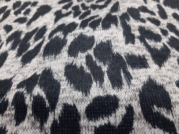 Spotted two fleece knitted fabric